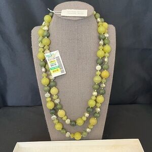 BNWT Elegant Green and Yellow Beaded Necklace
